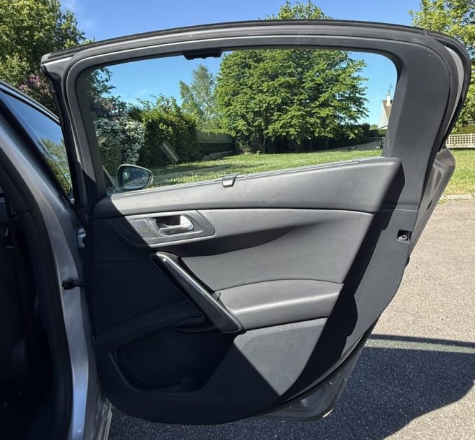 PEUGEOT 508 2.0 hdi 163ch FELINE SIÈGES CHAUFFANT/ COFFRE ÉLECTRIQUE / FEUX LED