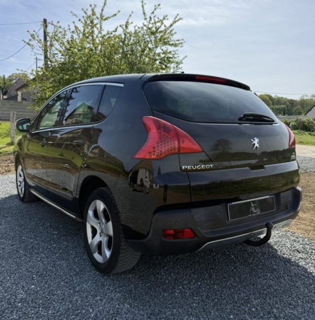 PEUGEOT 3008 1.6 e-hdi 115ch ALLURE AFFICHAGE TÊTE HAUTE/ TOIT PANORAMIQUE / BLUETOOTH