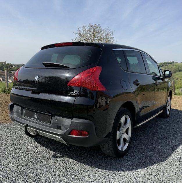 PEUGEOT 3008 1.6 e-hdi 115ch ALLURE AFFICHAGE TÊTE HAUTE/ TOIT PANORAMIQUE / BLUETOOTH