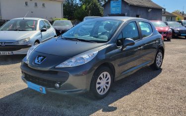 PEUGEOT 207 1.4 HDI 70 EXECUTIVE - Distribution neuve