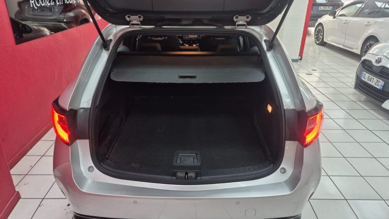 TOYOTA COROLLA TOURING SPORTS 184cv DYNAMIC BUSINESS/1 ERE MAIN/TVA RECUPERABLE