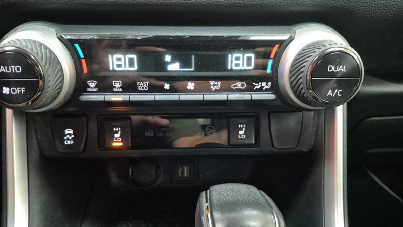 TOTOYA RAV4 SUV HYBRIDE 218cv DYNAMIC BUSINESS/1 ERE MAIN/TVA RECUPERABLE