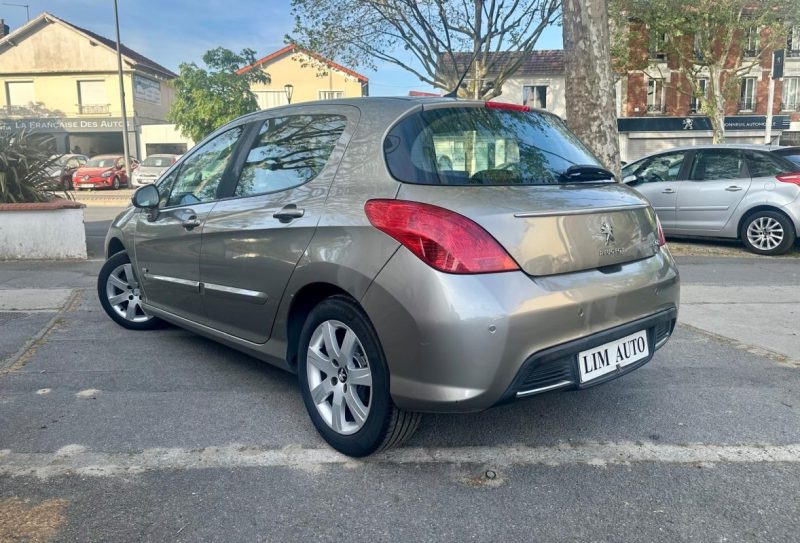 PEUGEOT 308 1.6 e-HDI 115 STYLE  