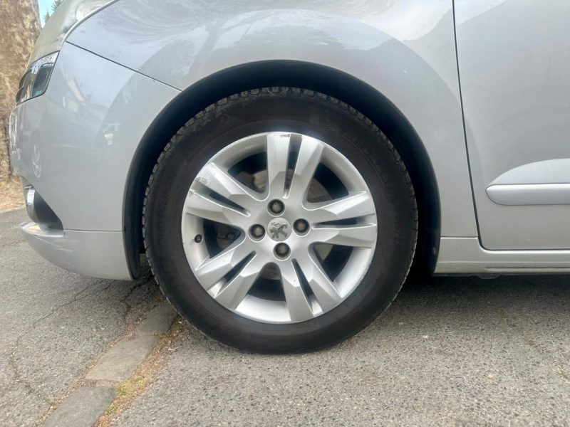 PEUGEOT 5008 2.0 HDI 150 PREMIUM PACK 7 Places