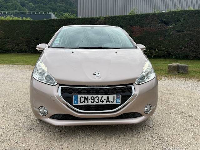 PEUGEOT 208 1.2 VTI 82 CV ACTIVE 5 PORTES ENTRETIEN DISTRIBUTION OK 2012