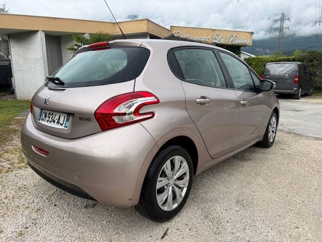 PEUGEOT 208 1.2 VTI 82 CV ACTIVE 5 PORTES ENTRETIEN DISTRIBUTION OK 2012