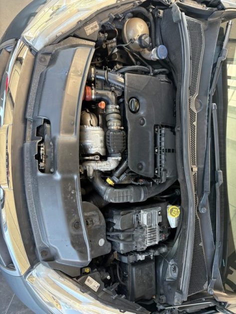 🚗 PEUGEOT 208 1.6 BLUEHDI 100ch ♨️Sièges chauffants❄️Climatisation📱 Bluetooth
