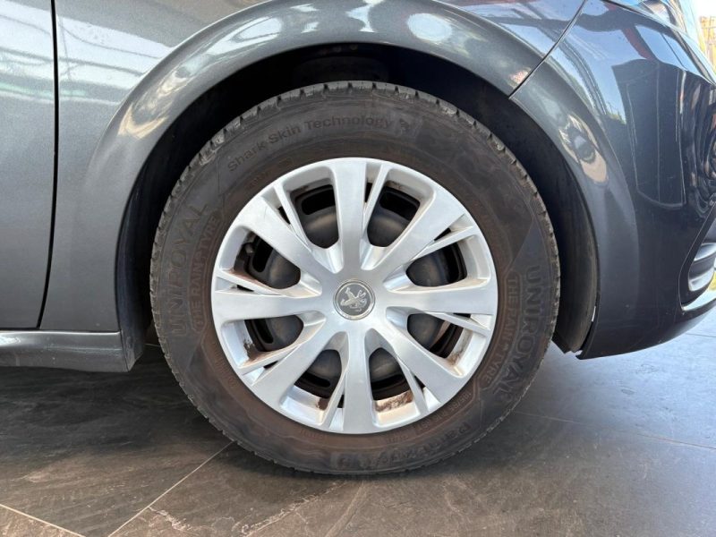 🚗 PEUGEOT 208 1.6 BLUEHDI 100ch ♨️Sièges chauffants❄️Climatisation📱 Bluetooth