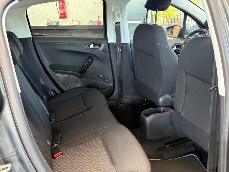 🚗 PEUGEOT 208 1.6 BLUEHDI 100ch ♨️Sièges chauffants❄️Climatisation📱 Bluetooth