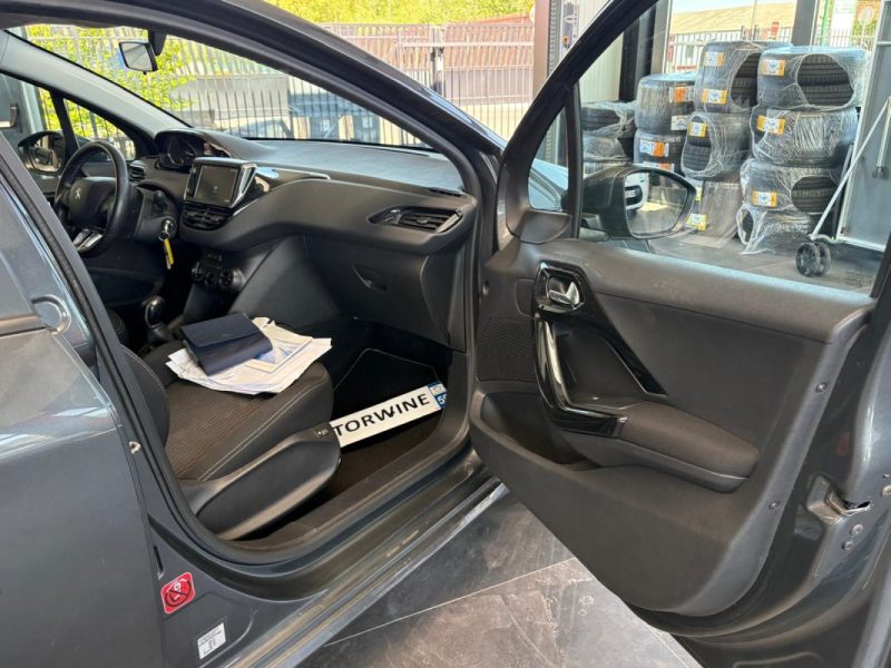 🚗 PEUGEOT 208 1.6 BLUEHDI 100ch ♨️Sièges chauffants❄️Climatisation📱 Bluetooth