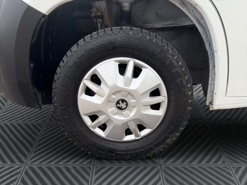 PEUGEOT BOXER 2.0 BlueHDI 110 cv L2H2 Cabine Approfondie Pro / 7 places / Attelage