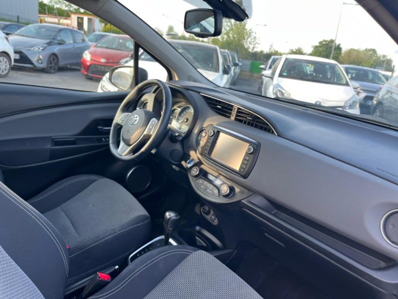 TOYOTA YARIS III 1.5 HYBRID 100h BUSINESS