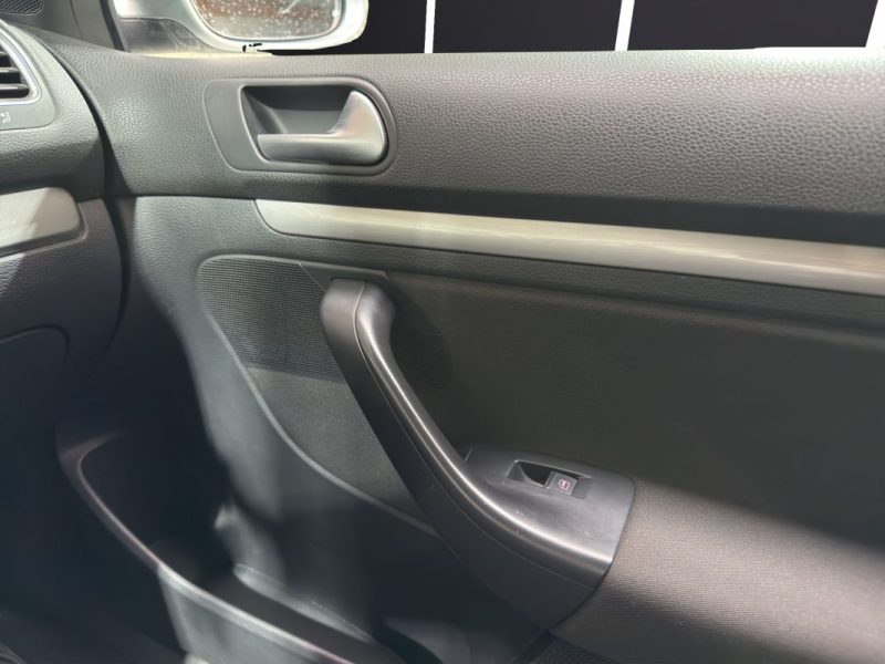 VOLKSWAGEN GOLF VI SW 1.6 TDI 105 4MOTION TRENDLINE 2010
