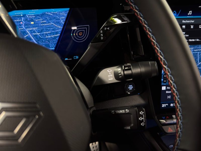 RENAULT RAFALE ESPRIT ALPINE 1.2 E-TECH FULL HYBRID 200 Cv / 1ERE MAIN 3.300 Kms - GARANTIE 1 AN