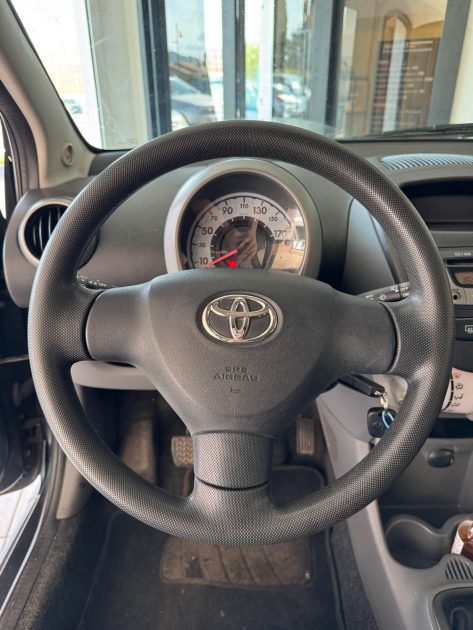 TOYOTA AYGO 1.0I VVT-I 68cv - 120500km - Embrayage Changé Récemment et Révisée - Garantie 12 mois
