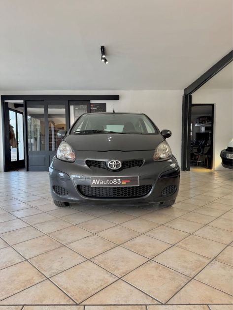 TOYOTA AYGO 1.0I VVT-I 68cv - 120500km - Embrayage Changé Récemment et Révisée - Garantie 12 mois