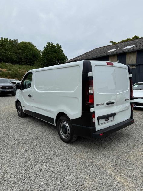 RENAULT TRAFIC L1H1 1000 1.6 DCI 120CH CONFORT EURO6 TVA RECUPERABLE