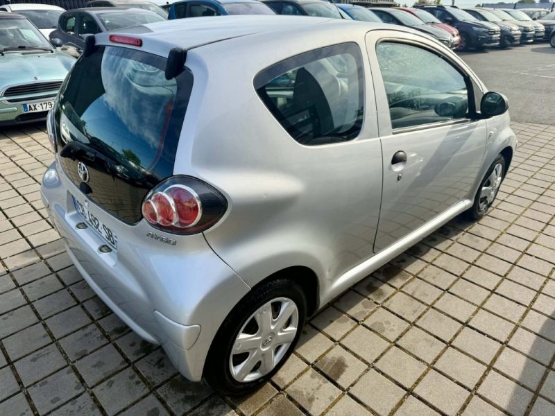 TOYOTA AYGO DYNAMIC 1.0L 68CH