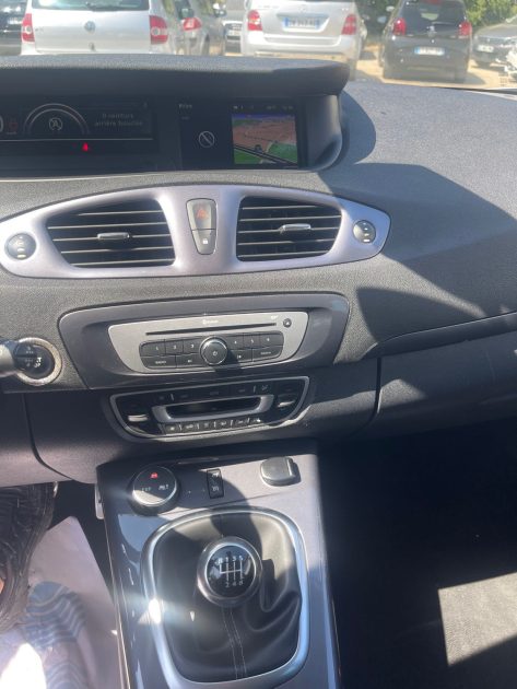 RENAULT SCENIC III XMOD 1.2 TCE 130CH ENERGY BOSE 2015
