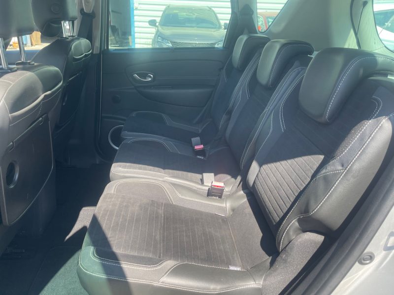 RENAULT SCENIC III XMOD 1.2 TCE 130CH ENERGY BOSE 2015