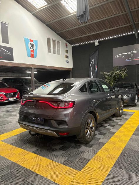 MAGNIFIQUE RENAULT ARKANA EVOLUTION 1.6 145CH HYBRIDE (APPLE CARPLAY, CAMÉRA DE RECUL, ATTELAGE)