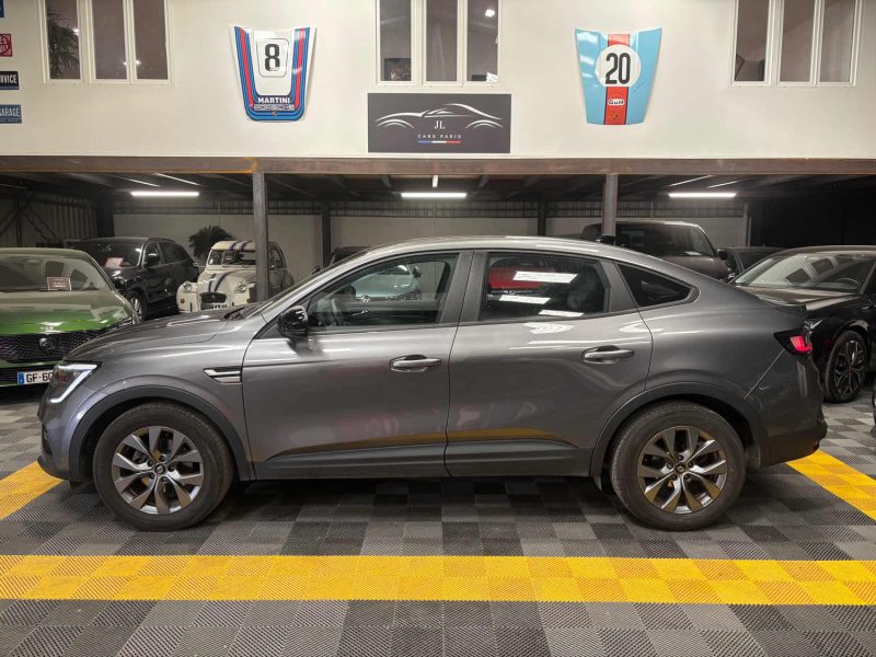 MAGNIFIQUE RENAULT ARKANA EVOLUTION 1.6 145CH HYBRIDE (APPLE CARPLAY, CAMÉRA DE RECUL, ATTELAGE)