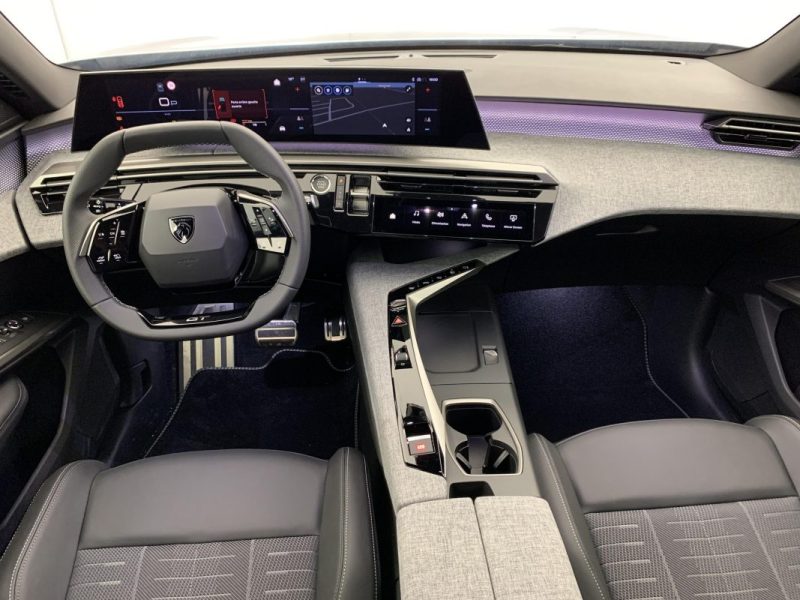PEUGEOT 5008 HYBRID 145 E-DCS6 GT TOIT OUVRANT 2025