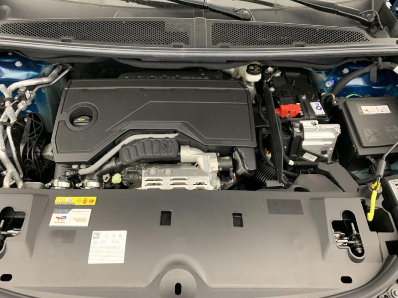 PEUGEOT 5008 HYBRID 145 E-DCS6 GT TOIT OUVRANT 2025