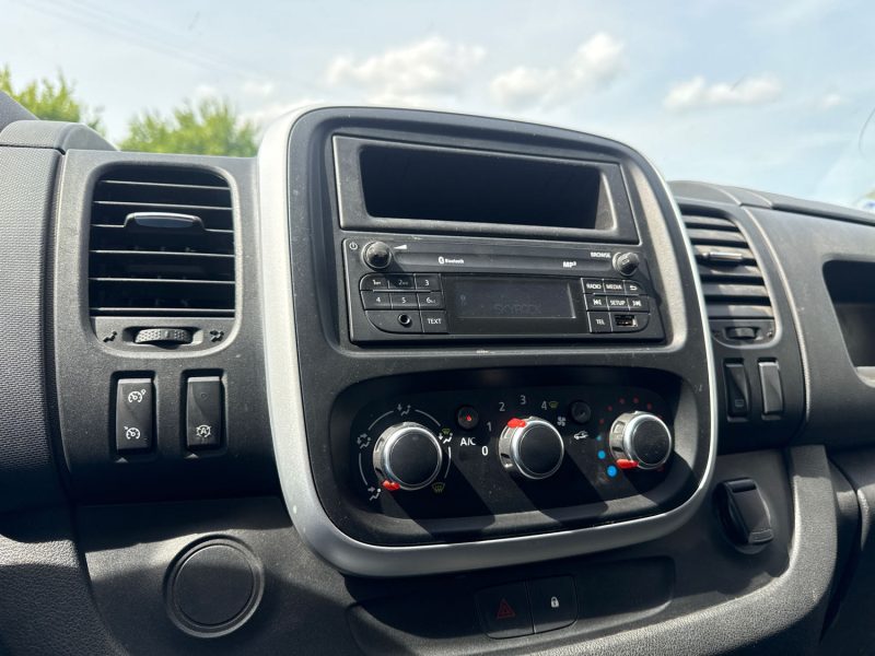 RENAULT TRAFIC L1H1 1000 2.0 DCI 145CH ENERGY CONFORT 13 325 € HT  