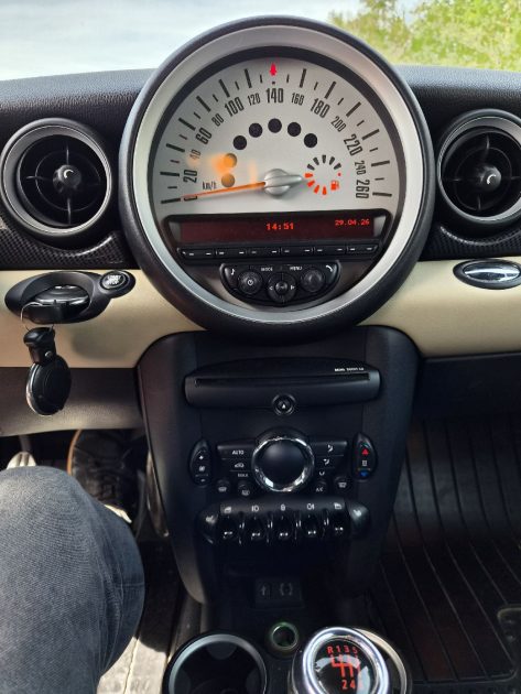 MINI CLUBMAN MINI COOPER SD 143 CABRIO 2012