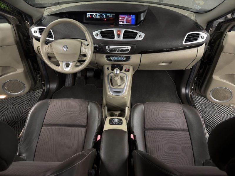 RENAULT GRAND SCENIC 3 III 1.9 DCI 130 Cv 1ERE MAIN / 37 700 Kms ATTELAGE GPS CAMERA - GARANTIE 1 AN