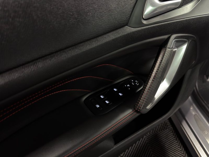 PEUGEOT 308 II PHASE 2 GT LINE 1.2 TUBRO 130 Cv APPLE & ANDROID TOIT PANO GPS CAMERA - GARANTIE 1 AN