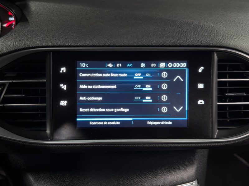PEUGEOT 308 II PHASE 2 GT LINE 1.2 TUBRO 130 Cv APPLE & ANDROID TOIT PANO GPS CAMERA - GARANTIE 1 AN