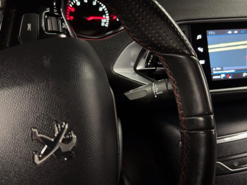 PEUGEOT 308 II PHASE 2 GT LINE 1.2 TUBRO 130 Cv APPLE & ANDROID TOIT PANO GPS CAMERA - GARANTIE 1 AN
