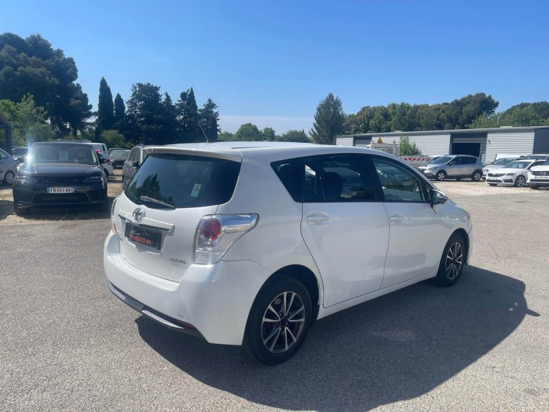 TOYOTA VERSO 126 D-4D 5 PLACES FAP SKYVIEW 237MKM