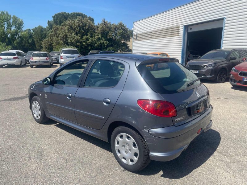 PEUGEOT 206 1.4E 75CH GÉNÉRATION 56MKM
