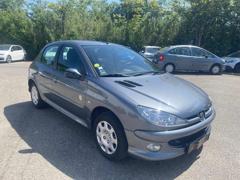 PEUGEOT 206 1.4E 75CH GÉNÉRATION 56MKM