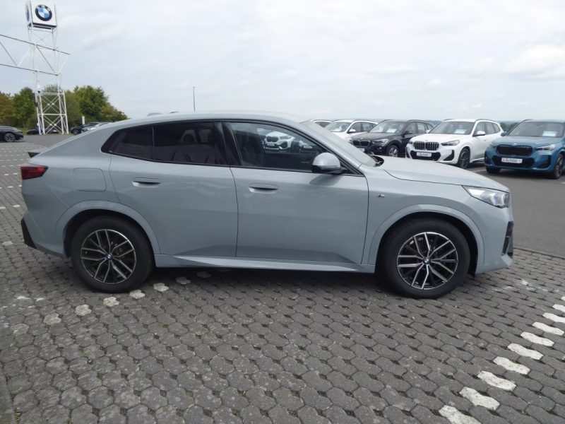 BMW X2 XDRIVE20D / HUD / HARMAN KARDON / 360° / M SPORT 2024