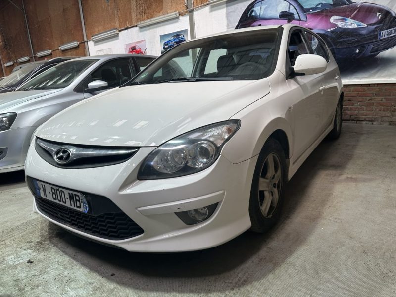 HYUNDAI  I30 1.6 CRDI CLASSIC BLUE 90 cv 2012