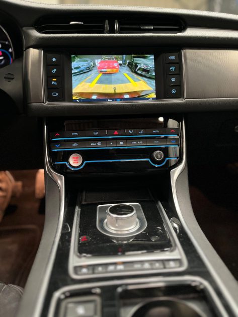 MAGNIFIQUE JAGUAR XF PURE 2.0D 180CH (CAMÉRA DE RECUL, TOIT OUVRANT, RADAR AVANT/ARRIÈRE)⭐️⭐️⭐️⭐️⭐️