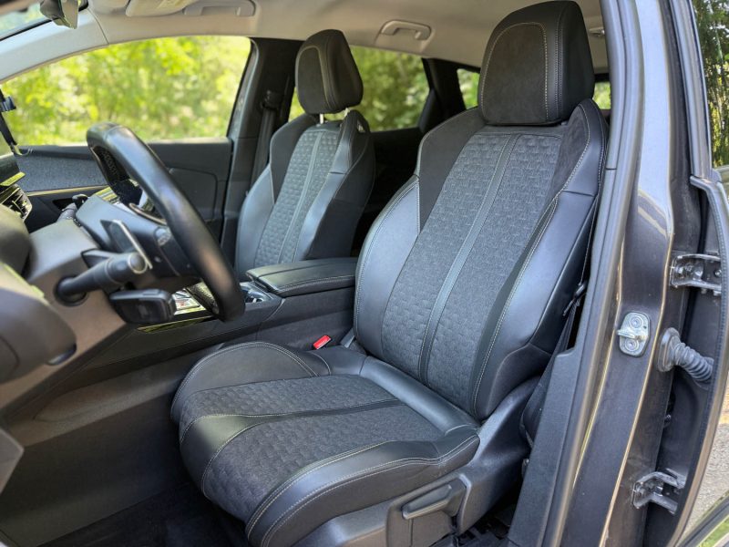 PEUGEOT 3008 II HYBRID 225CH E-EAT8 ROADTRIP 