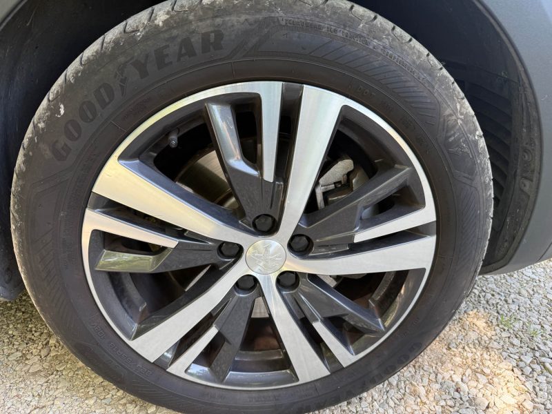 PEUGEOT 3008 II HYBRID 225CH E-EAT8 ROADTRIP 
