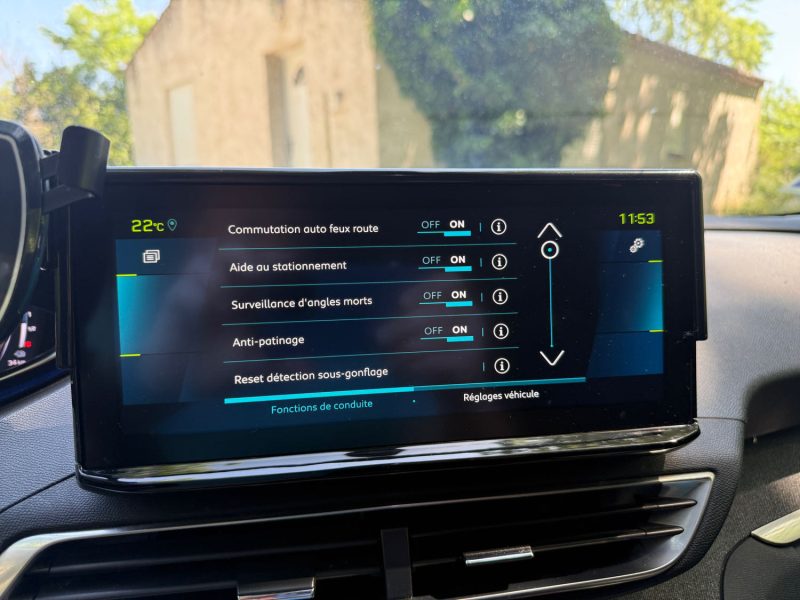PEUGEOT 3008 II HYBRID 225CH E-EAT8 ROADTRIP 