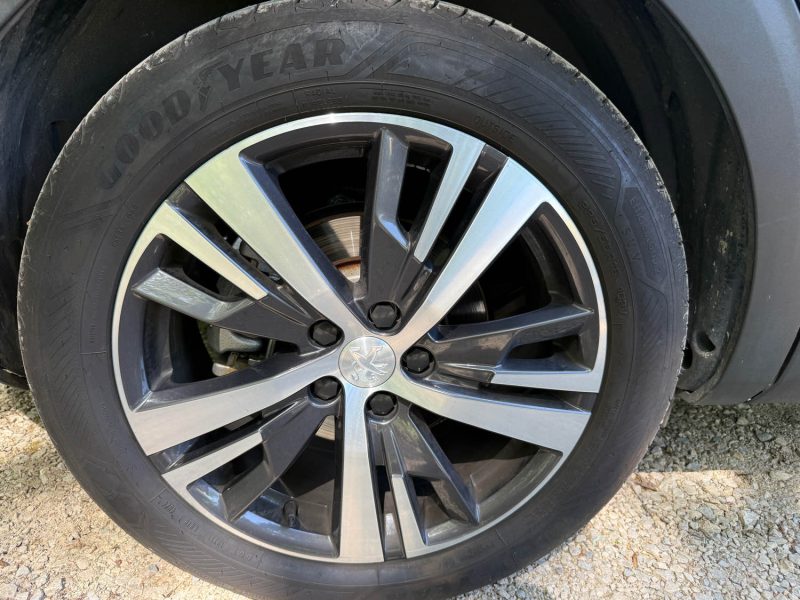 PEUGEOT 3008 II HYBRID 225CH E-EAT8 ROADTRIP 