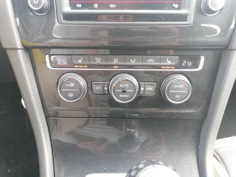 VOLKSWAGEN Golf VII GTI - 230ch Performance 