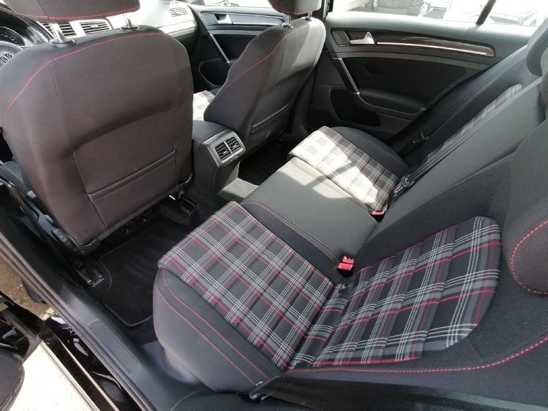 VOLKSWAGEN Golf VII GTI - 230ch Performance 