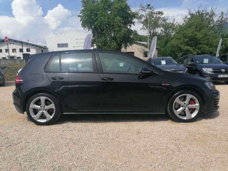 VOLKSWAGEN Golf VII GTI - 230ch Performance 
