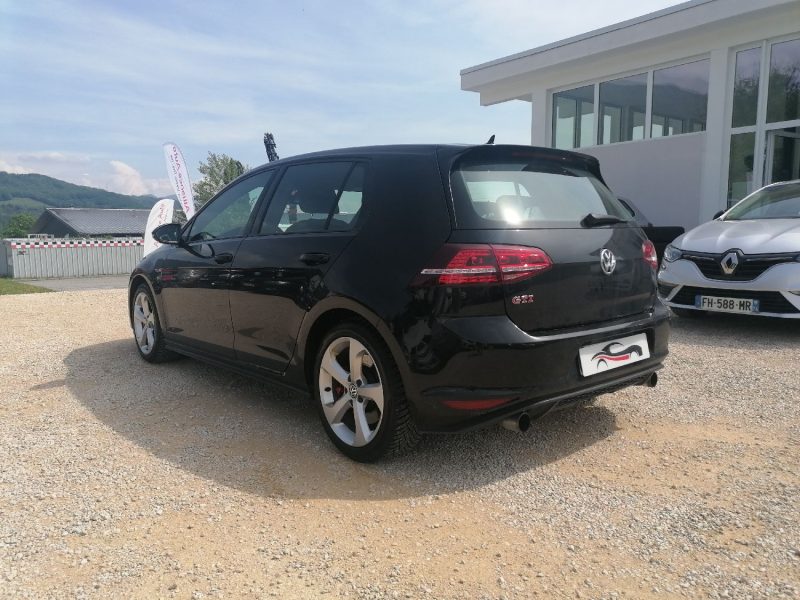 VOLKSWAGEN Golf VII GTI - 230ch Performance 