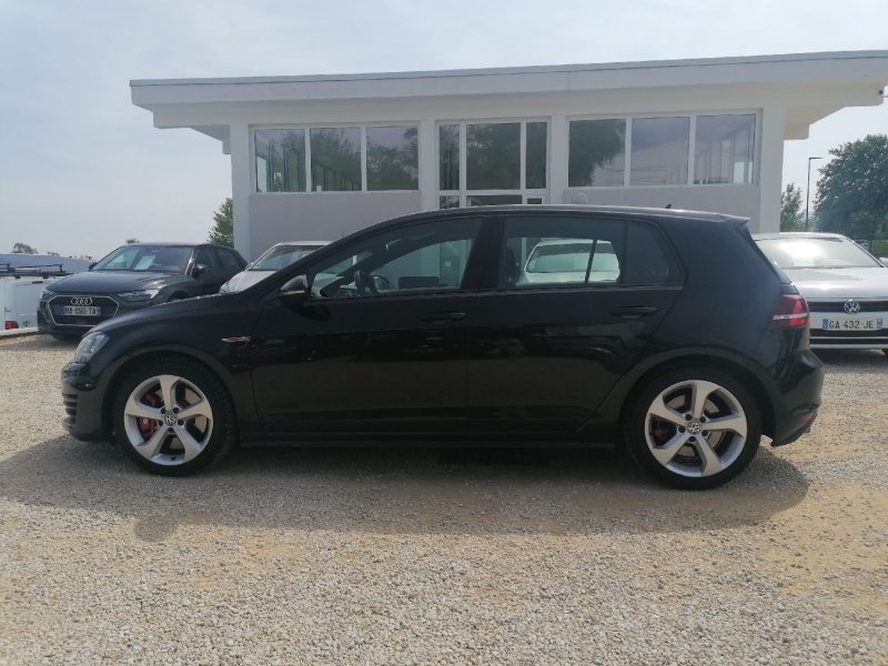 VOLKSWAGEN Golf VII GTI - 230ch Performance 