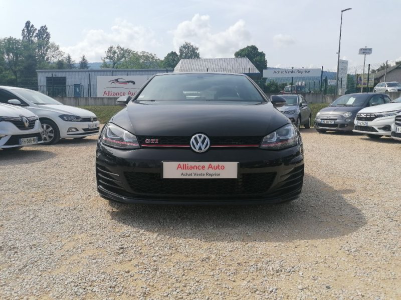 VOLKSWAGEN Golf VII GTI - 230ch Performance 